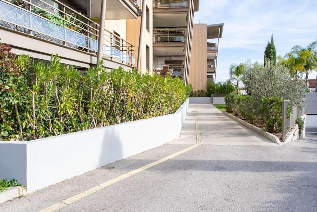 A7- 2 Bdr Sea & Mountain View - Ac, Parking, Pool & Terrace Daire Antibes Dış mekan fotoğraf